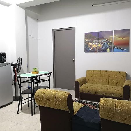 Moonstone: Comfy 1Br Unit Apartman Olongapo Kültér fotó