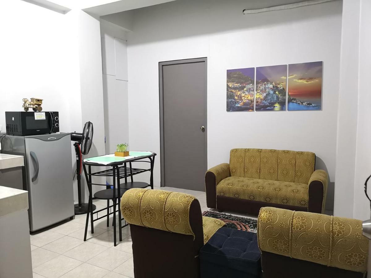 Moonstone: Comfy 1Br Unit Apartman Olongapo Kültér fotó